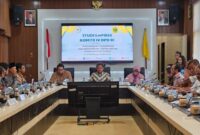 Suasana studi empirik Komite IV DPD RI dalam rangka penyusunan naskah akademik RUU tentang Pengelolaan Aset Daerah di Unram, Jumat (16/2/2024).