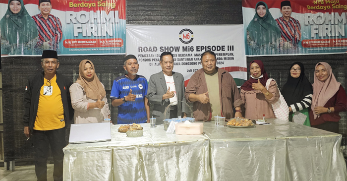 Suasana roadshow episode III yang digelar Lembaga Kajian Sosial dan Politik Mi6 di Kecamatan Alas, Sumbawa Besar.