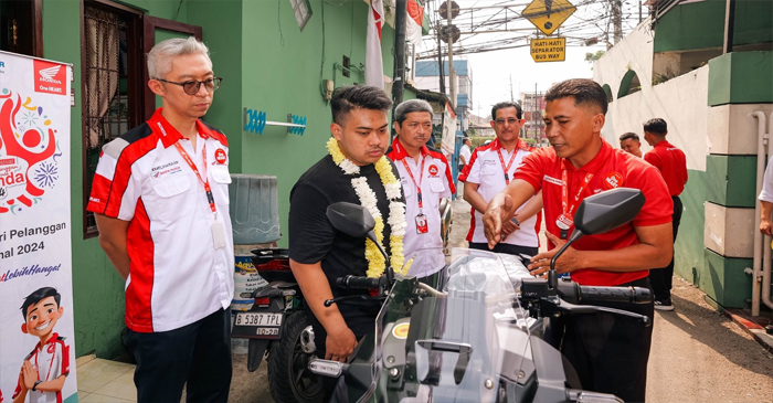 Sambut Hari Pelanggan Nasional, para konsumen Honda mendapat beragam kejutan apresiasi dari PT Astra Honda Motor (AHM).