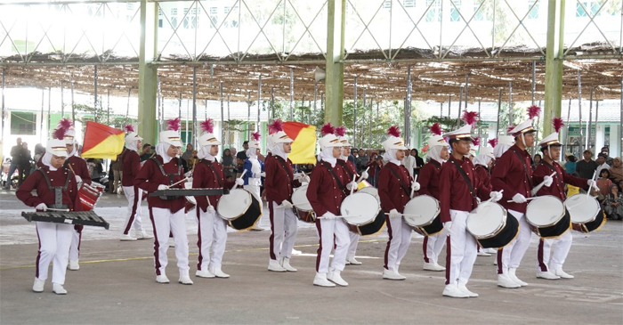 Terlihat para peserta Marching Band saat mengikuti lomba dalam menyemarakkan Hultah ke-89 NWDI di Pancor.