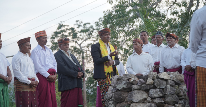 Suasana upacara Adat Penti yang dilakukan oleh masyarakat adat Gedang Mesir, Desa Lungar, Kabupaten Manggarai, Provinsi Nusa Tenggara Timur (NTT).