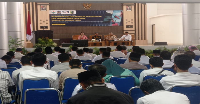 Suasana workshop bertajuk ‘’Kolaborasi Pengawasan Desa’’ yang berlangsung di Ballroom Kantor Bupati Lotim, Rabu (4/9/2024).