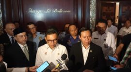 Ketua DPD RI, Sultan B Najamudin dan Gubernur Lemhannas, TB Ace Hasan Syadzily saat memberikan keterangan pers kepada awak media di Hotel Shangri-La Jakarta, Rabu (23/10/2024).