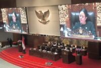 RAPAT PARIPURNA: Ketua DPR RI, Puan Maharani saat memimpin Rapat Paripurna ke-V Masa Parsidangan I Tahun Sidang 2024–2025 DPR RI, di ruang rapat paripurna Gedung Nusantara II, Kompleks Parlemen Senayan, Jakarta, Selasa (22/10/2024).