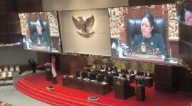 RAPAT PARIPURNA: Ketua DPR RI, Puan Maharani saat memimpin Rapat Paripurna ke-V Masa Parsidangan I Tahun Sidang 2024–2025 DPR RI, di ruang rapat paripurna Gedung Nusantara II, Kompleks Parlemen Senayan, Jakarta, Selasa (22/10/2024).