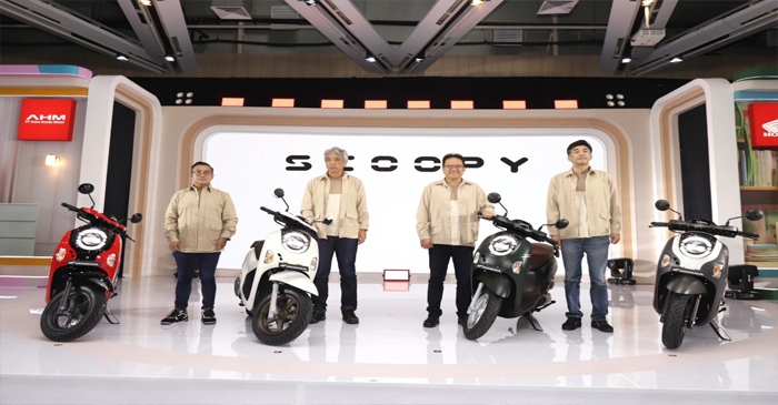 Managemen PT Astra Honda Motor (AHM) saat menghadirkan generasi terbaru dari salah satu skutik terlarisnya New Honda Scoopy.