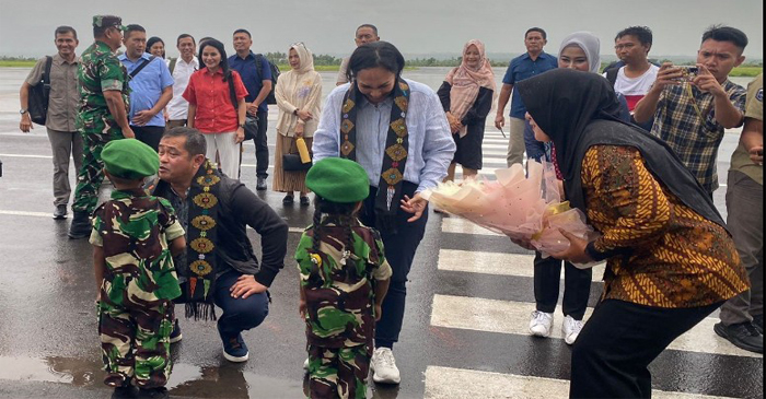 Suasana penyambutan KSAD, Jenderal TNI Maruli Simanjuntak di BIZAM Lombok.