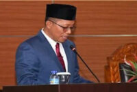 Pj Bupati Lotim, HM Juaini Taofik saat menyampaikan LKPJ 2024 dalam Rapat Paripurna IX masa sidang II DPRD Kabupaten Lotim, Senin (17/2/2025).