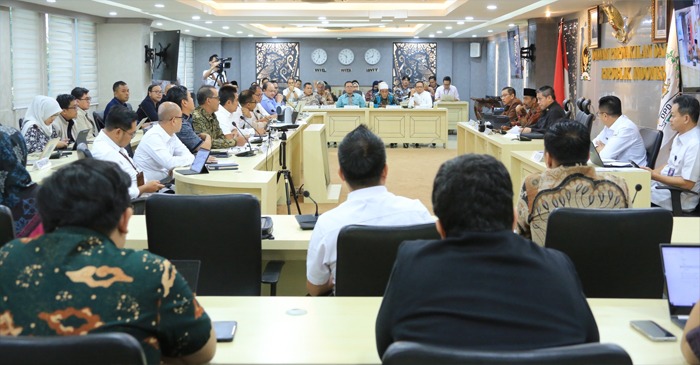 Suasana RDP antara BAP DPD RI dengan Kementerian/Lembaga di Gedung DPD RI, Kompleks Parlemen Senayan, Jakarta, Rabu (5/3/2025).