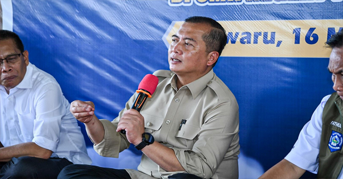 Gubernur NTB, Lalu Muhamad Iqbal saat bersilaturahmi dengan Keluarga Besar Cabang Dinas Dikbud Lombok Timur, di SMK Negeri 1 Jerowaru, Minggu (16/3/2025).