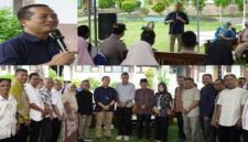 Suasana kunjungan Gubernur NTB, Lalu Muhamad Iqbal besama rombongan di SMKN 1 Lunyuk, Kabupaten Sumbawa.