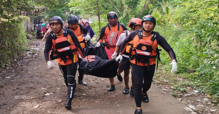 Ini anak 8 tahun hilang di sungai berhasil ditemukan dan dievakuasi tim SAR gabungan. 