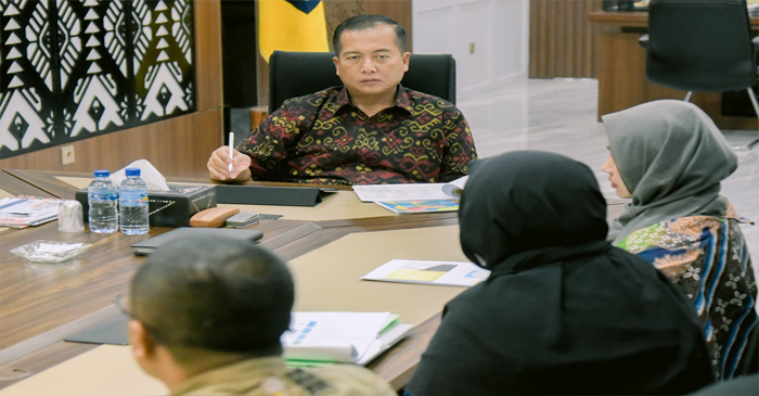 Gubernur NTB, Lalu Muhamad Iqbal saat menerima audiensi Tim Geopark Rinjani dan Geopark Tambora, di ruang kerjanya, Jumat (14/3/2025).  