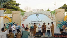 Bupati Loteng, HL Pathul Bahri saat membuka Khazanah Ramadhan 1446 Hijriah, di Taman Wisata Kota (TWK) Tastura Praya, Senin (10/3/2025).