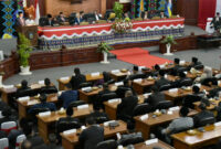 Gubernur NTB, H Lalu Muhamad Iqbal saat menyampaikan pidato perdana dalam rapat paripurna DPRD NTB, Rabu (5/3/2025). 