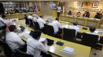 Komite III DPD RI saat RDP bersama Kemensos RI, di Gedung DPD RI, Kompleks Parlemen Senayan, Jakarta, Senin (10/3/2025).