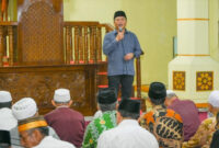 Gubernur NTB, Lalu Muhamad Iqbal saat Safari Ramadhan, di Masjid Raya Al-Muhwahidin, Kota Bima, Jumat malam  (21/3/2025).