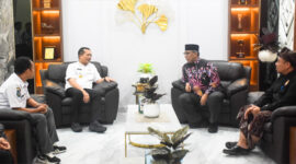 Gubernur NTB, Lalu Muhamad Iqbal saat menerima audiensi DPW Komite Seni Budaya Nusantara (KSBN) NTB, di ruang kerja Gubernur NTB, Rabu (16/4/2025).