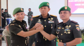Suasana prosesi Sertijab Dandim 1620/Loteng, yang berlangsung secara militer di Aula Makorem 162/WB, pada Rabu (9/4/2025).