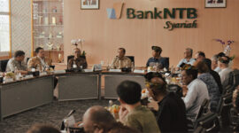Gubernur NTB, Lalu Muhamad Iqbal saat sharing session atau pemaparan yang berlangsung di Bank NTB Syariah Mataram, Jumat (9/5/2025) dalam rangkaian IGS 2025.