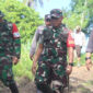 Dansatgas TMMD ke-124, Letkol Arm Karimmuddin Rangkuti saat meninjau progres pembukaan jalan baru.