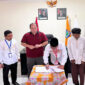 Pihak PT Astra Motor NTB bersama SMKN 3 Mataram saat menandatangani MoU program Safety Riding.