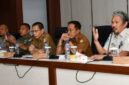 Wabup Lotim, H Edwin Hadi Wijaya (tiga dari kiri) didampingi Sekda Lotim, HM Juaini Taofik (sebelah kanan Wabup).