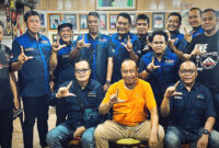 Ketua YRFI NTB bersama seluruh pengurus saat bersilaturahmi dengan Pembina YRFI NTB yang juga sebagai Sekda NTB, HL Gita Ariadi.