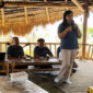 Kepala Cabang BPJS Kesehatan Selong, Lombok Timur, Elly Widiani (berdiri).