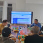 Suasana rapat persiapan Monev KIP tingkat desa tahun 2025, di Ruang Rapat PIKP Diskominfo Loteng, Selasa (20/5/2025). 