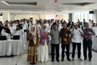 Anggota Komisi II DPR RI dari Fraksi NasDem, H Fauzan Khalid pose bersama saat turun memantau pelaksanaan seleksi PPPK.