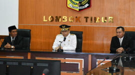 Wabup Lotim, HM Edwin Hadiwijaya (tengah).