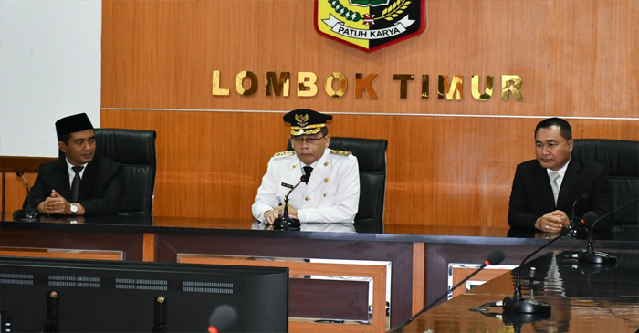 Wabup Lotim, HM Edwin Hadiwijaya (tengah).