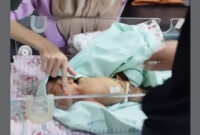 Ini dia bayi tanpa busana yang ditemukan di toilet samping IGD Puskesmas Selong, pada Kamis (1/5/2025), sekitar pukul 20.30 Wita.