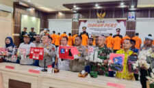 Suasana Konferensi Pers di Mapolres Lobar.