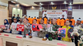 Suasana Konferensi Pers di Mapolres Lobar.