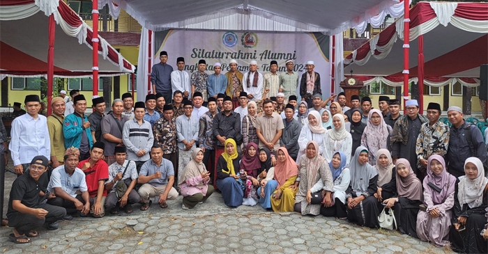 Pose bersama usai kegiatan silaturrahmi alumni Pontren Dayama.