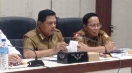 Bupati Lombok Timur, H Haerul Warisin didampingi Sekda Lombok Timur, HM Juaini Taofik (kanan).