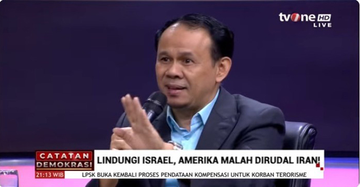 Mahfuz Sidik.