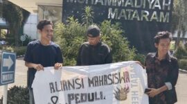 Aliansi Mahasiswa Peduli Kampus UMMAT menuntut Rektor UUMMAT untuk mundur dari jabatannya.