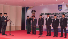 Ini Lima Komisioner BAZNAS NTB masa bakti 2025-2030 saat dilantik dan dikukuhkan oleh Gubernur NTB, Lalu Muahamad Iqbal.