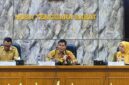 Plh Sekda NTB, HL Mohammad Faozal (tengah) saat membuka coffe morning, di Gedung Sangkareang Kompleks Kantor Gubernur NTB.