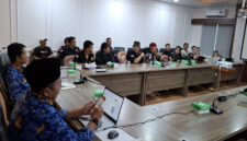 Kasta NTB saat hearing dengan Bappeda NTB.