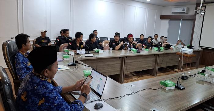 Kasta NTB saat hearing dengan Bappeda NTB.