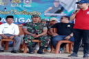 Ketua DPRD yang juga Ketua PSSI Lotim, M Yusri (berdiri) saat memberikan sambutan sebelum membuka turnamen Liga 3 ASKAB PSSI Lotim tahun 2025.