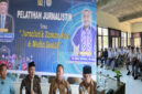Anggota Komisi II DPR RI Fraksi NasDem, H. Fauzan Khalid saat menyerap aspirasi dan membuka secara resmi kegiatan pelatihan jurnalistik siswa-siswi SMK Negeri 1 Lingsar.