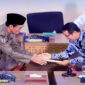 Wakil Bupati Lombok Tengah, Dr HM Nursiah, S.Sos., M.Si (kiri) saat menghadiri Rapat Paripurna DPRD Lombok Tengah.