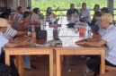 Suasana rapat persiapan pelantikan dan pembekalan Laskar Prabowo 08 se-NTB.