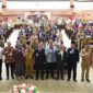 Pose bersama usai pembukaan Diseminasi BULD DPD RI terkait Rekomendasi Hasil Keputusan DPD RI atas Pemantauan dan Evaluasi Raperda dan Perda tentang Implementasi UU Cipta Kerja dalam Kebijakan Tata Ruang Wilayah, di Gedung Nusantara V, Kompleks Parlemen Senayan, Jakarta, Senin (14/7/2025).