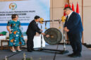 Ketua DPD RI, Sultan B Najamudin saat membuka FGD yang ditandai dengan pemukulan gong, Senin (7/7/2025).